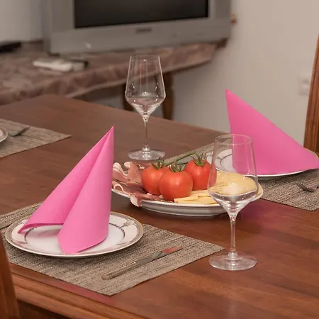 בית כפרי Frane *