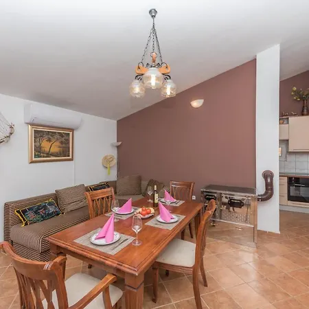 Frane בית כפרי Slivno (Split-Dalmatia)